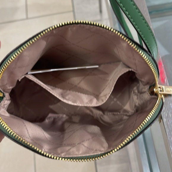 MICHAEL KORS
Jet Set Travel Medium Color-Block Signature Logo Dome Crossbody Bag - Picture 6 of 16